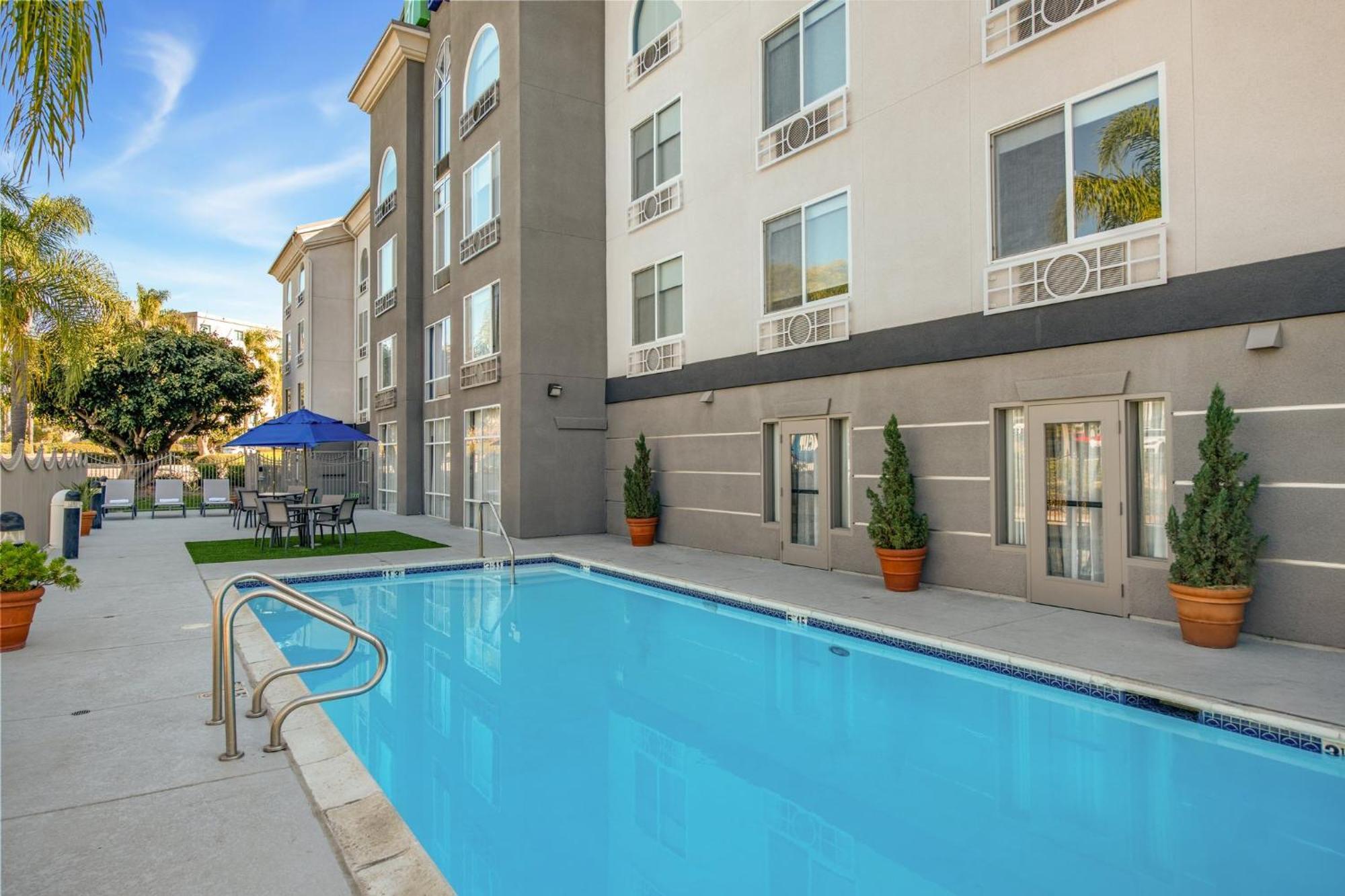 Holiday Inn Express San Diego - Sorrento Valley By Ihg Exterior foto